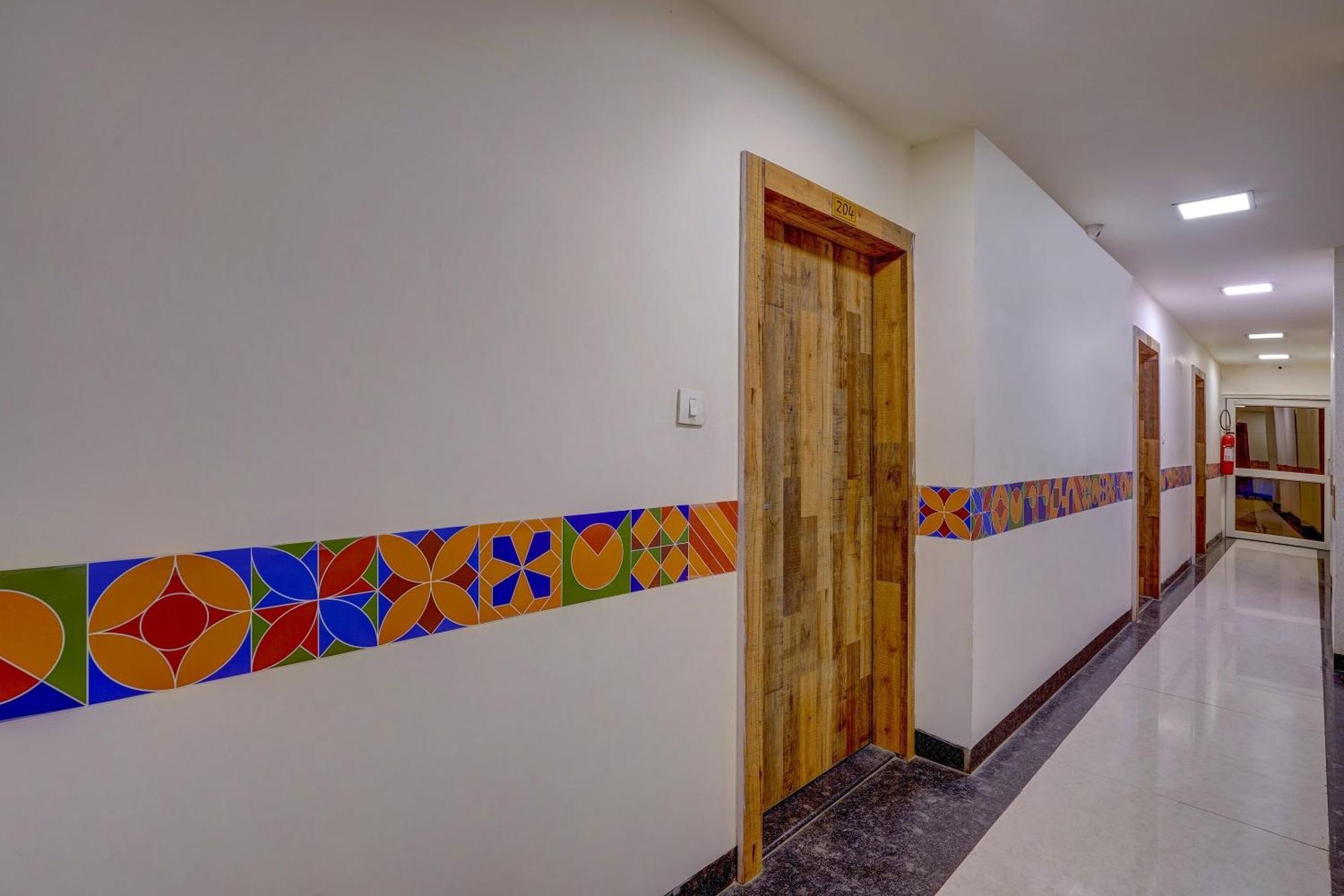 Super Hotel O Traveller Inn Lucknow Dış mekan fotoğraf