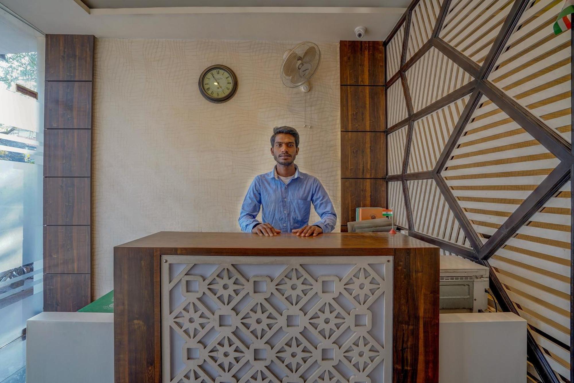 Super Hotel O Traveller Inn Lucknow Dış mekan fotoğraf