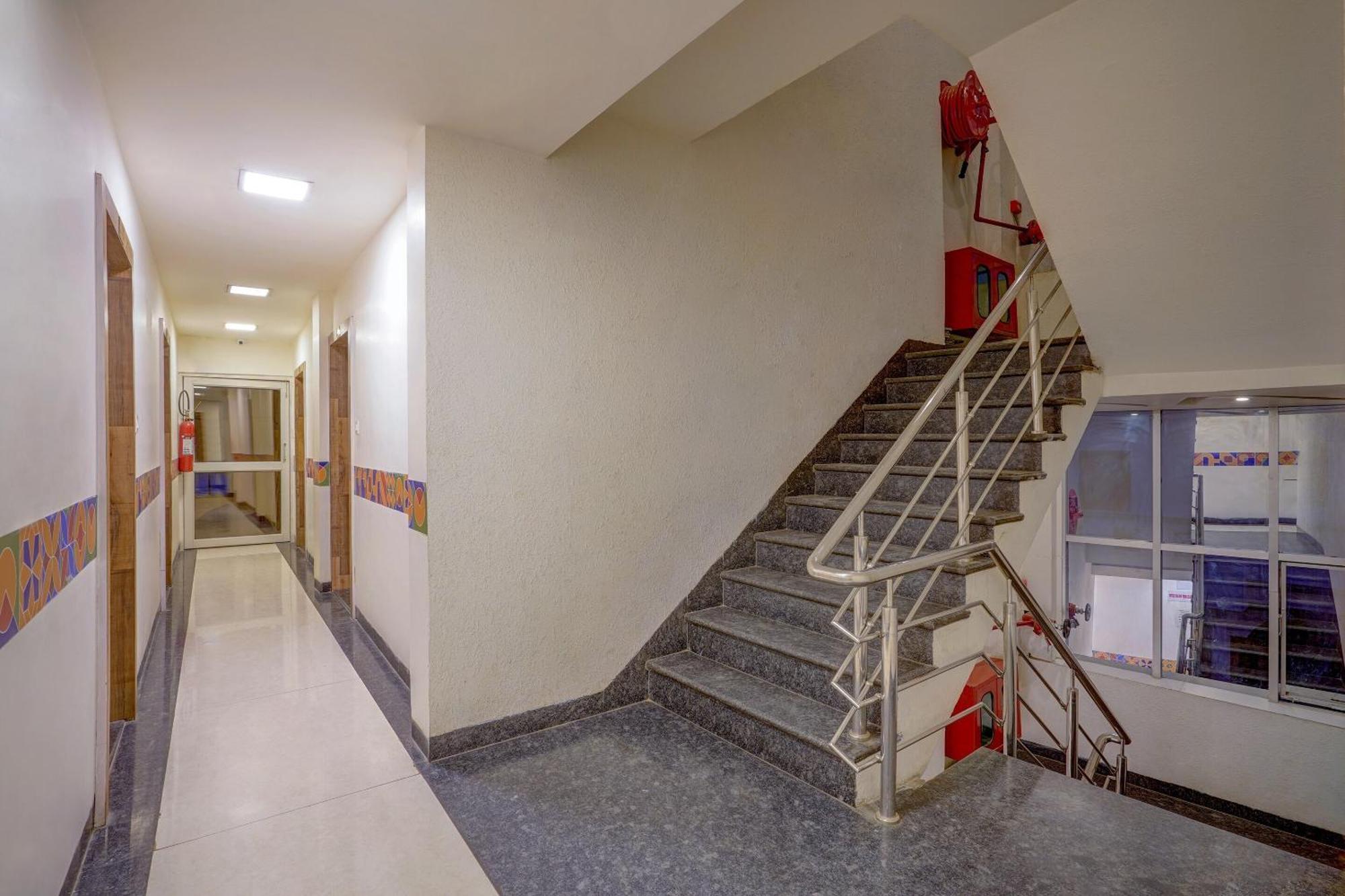 Super Hotel O Traveller Inn Lucknow Dış mekan fotoğraf